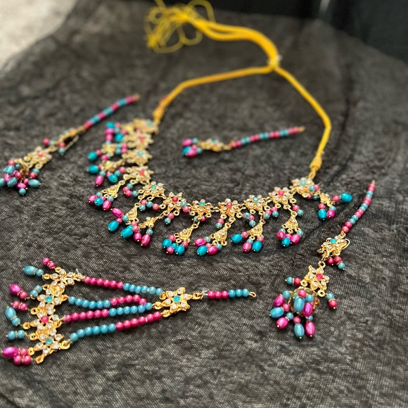 Indian Pakistani jhumka tikka earrings necklace set - Picture 14 of 16